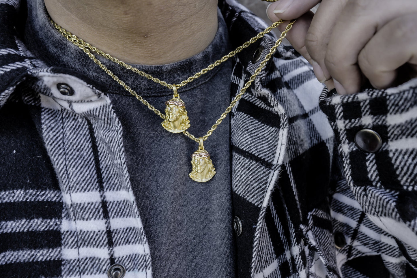 Matte Jesus Piece & Necklace - GOLDEN GILT