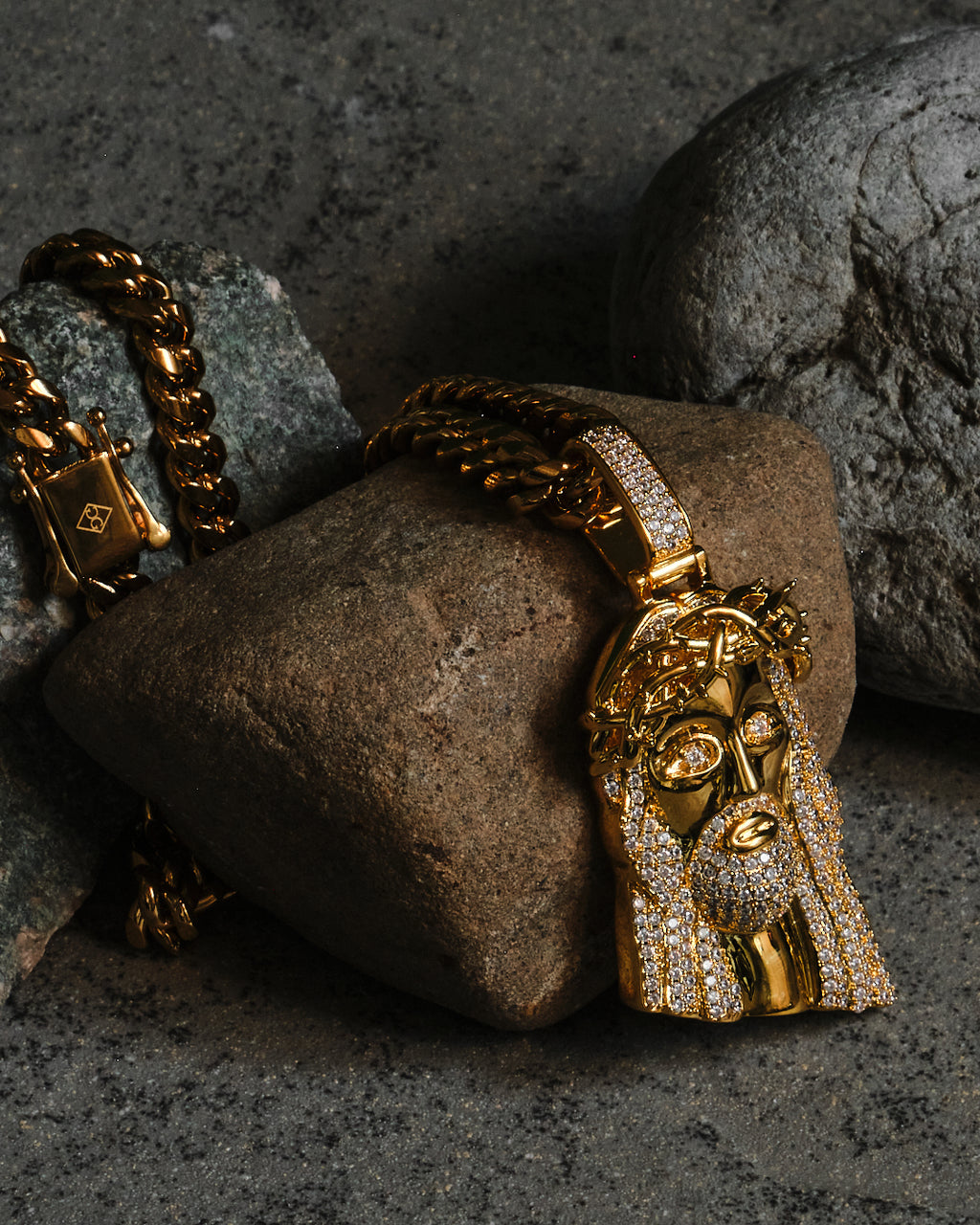 XL Jesus Piece w/ Necklace