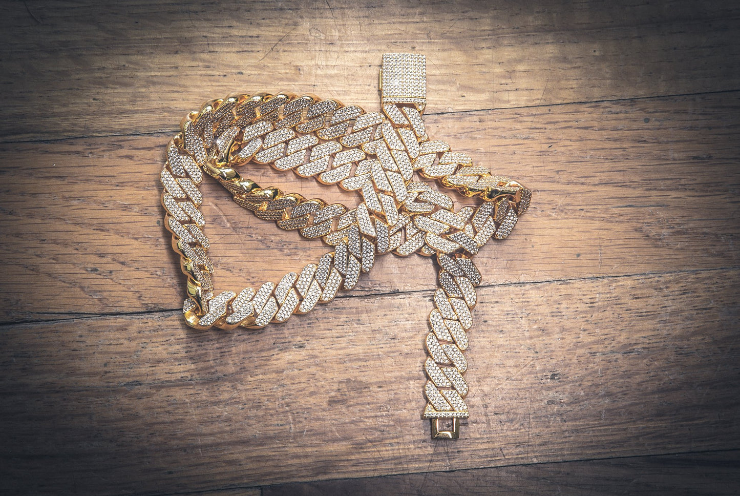 Prong Set Cuban Link Necklace - GOLDEN GILT