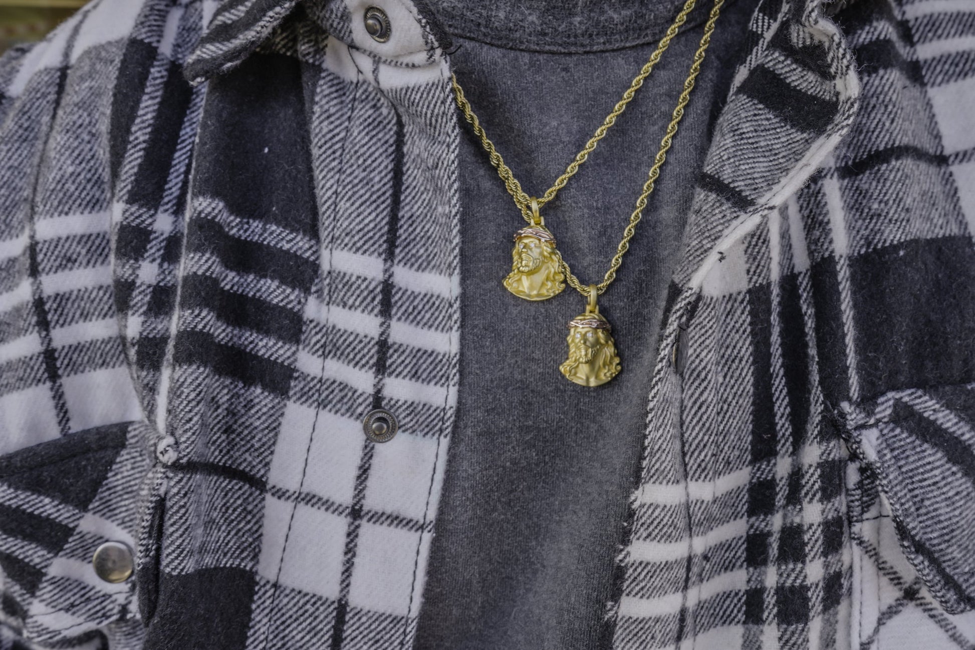 Matte Jesus Piece & Necklace - GOLDEN GILT