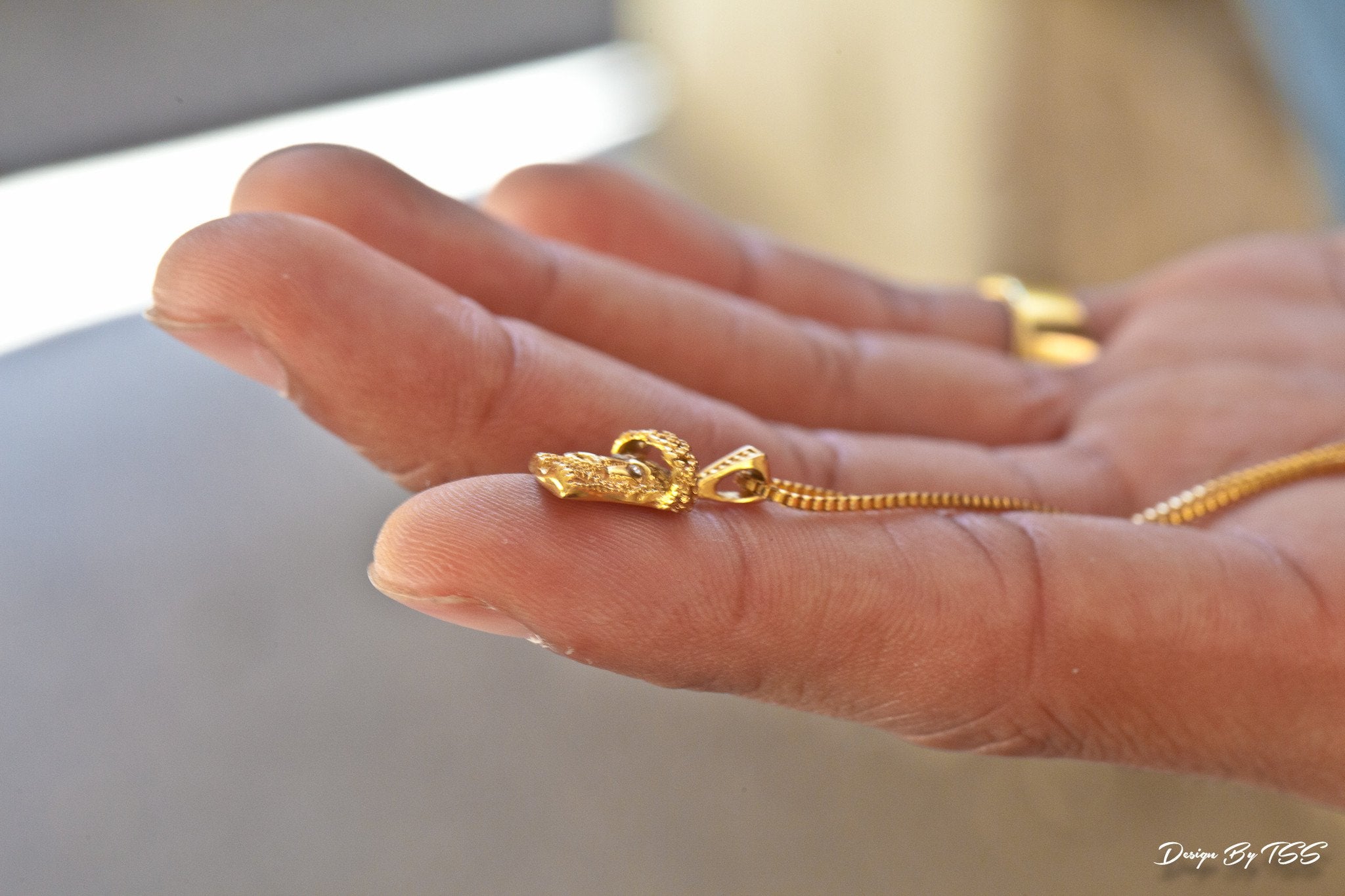 Extra Mini Jesus - 18k Gold Plated - GOLDEN GILT